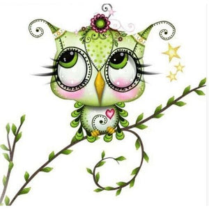 Green Owl Staring Up 5D DIY Paint By Diamond Kit - Paint by Diamond